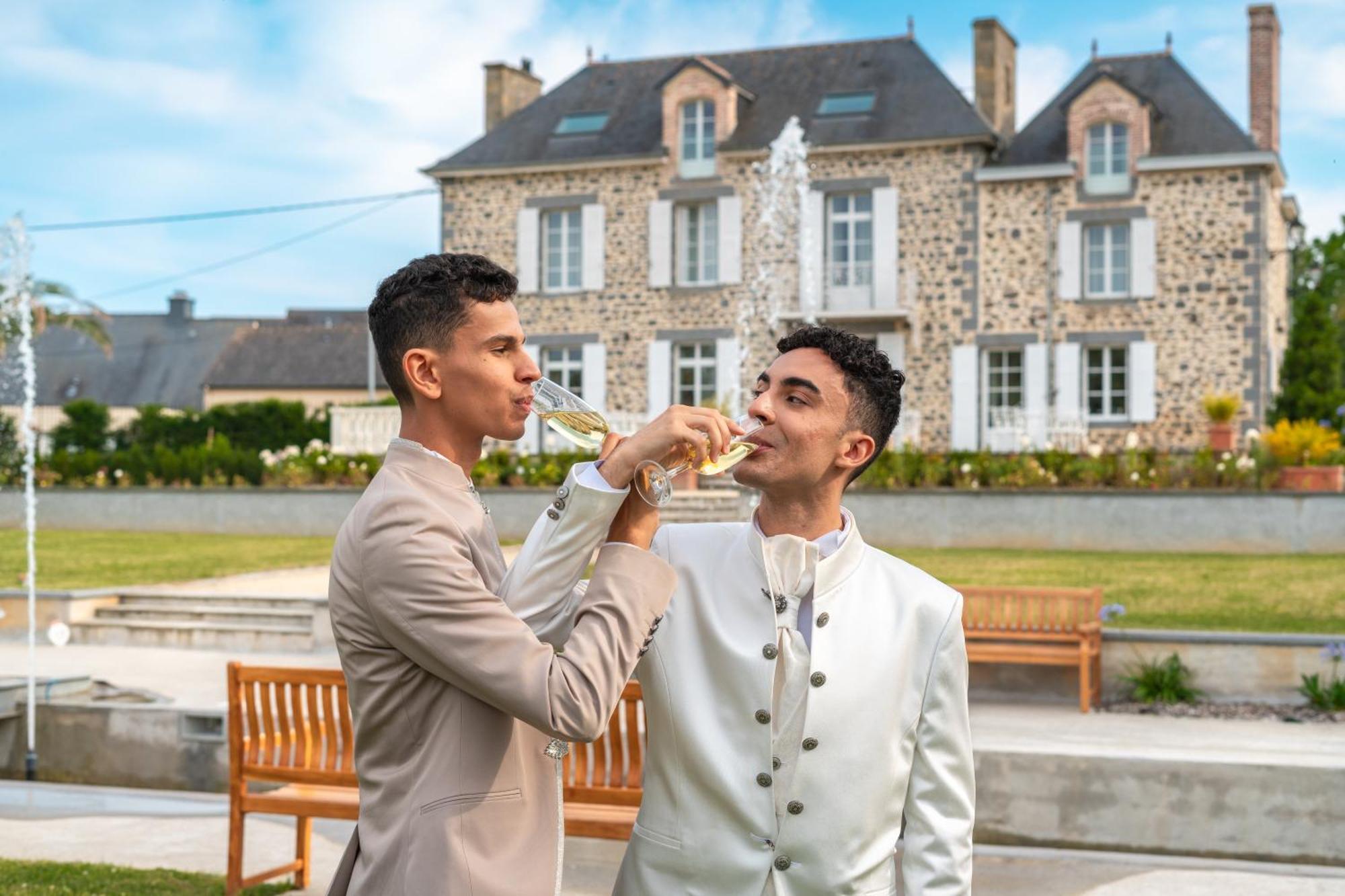 Domaine Les Jardins Darsene Bed & Breakfast Tinténiac Eksteriør bilde